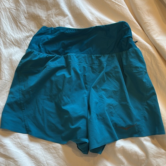 Hola running shorts - Picture 2 of 3